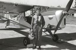  Tony Auster R
